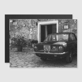 Convite Magnético Veículo Vintage FIAT em Itália, em monocromo