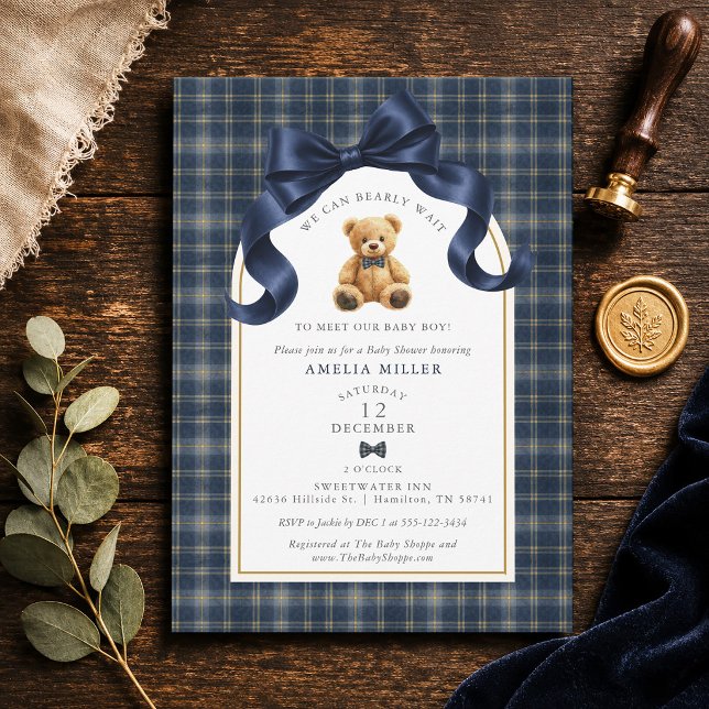Convite Mal Pode Esperar Polo Xadrez Teddy Urso Churrasco  (Can Bearly Wait Plaid Polo Teddy Bear Baby Shower Invitation)