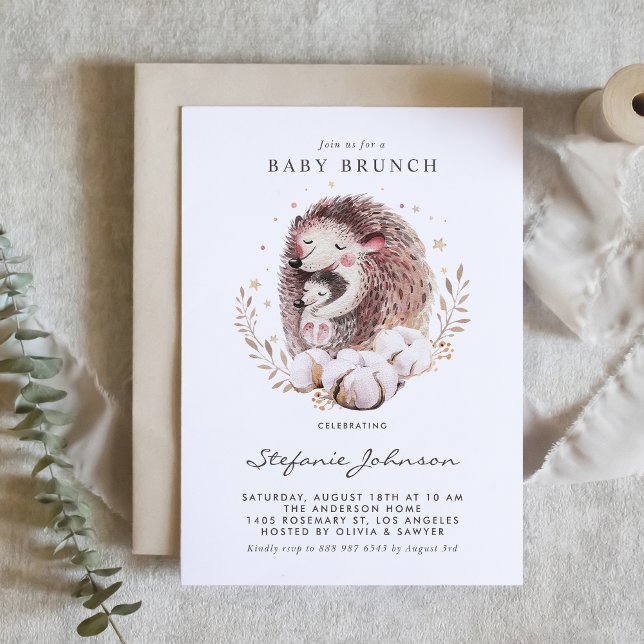 Convite Mamães de Aquarela e Bebê Hedgehog Baby Brunch (Woodland theme baby brunch invitation featuring watercolor mommy and baby hedgehog illustration. )