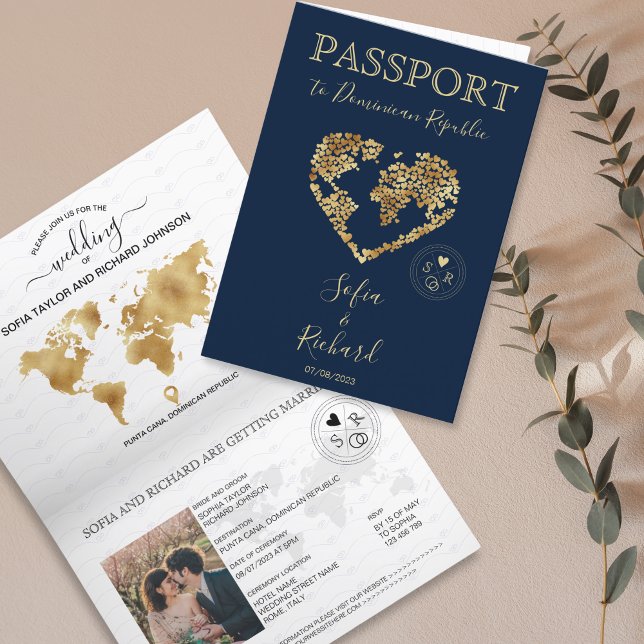 Convite Mapa Mundial do Passaporte de Destino de Casamento (passport wedding invitation with a gold heart shaped world map)