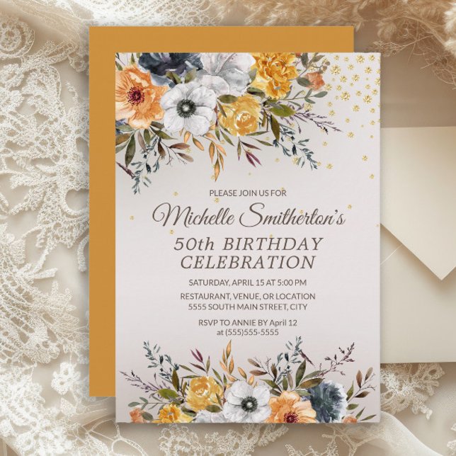 Convite Marinho Amarelo Azul Brilhante 50º Aniversário (Rustic navy blue and mustard yellow watercolor floral women's 50th birthday party invitaton)