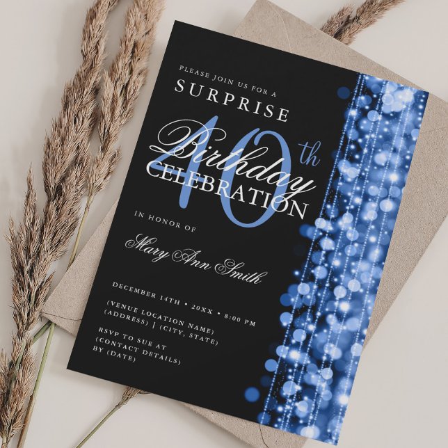 Convite Marinho de aniversário de 40 anos de Surpresa Eleg (Elegant Surprise 40th Birthday Sparkles Navy Invitation)