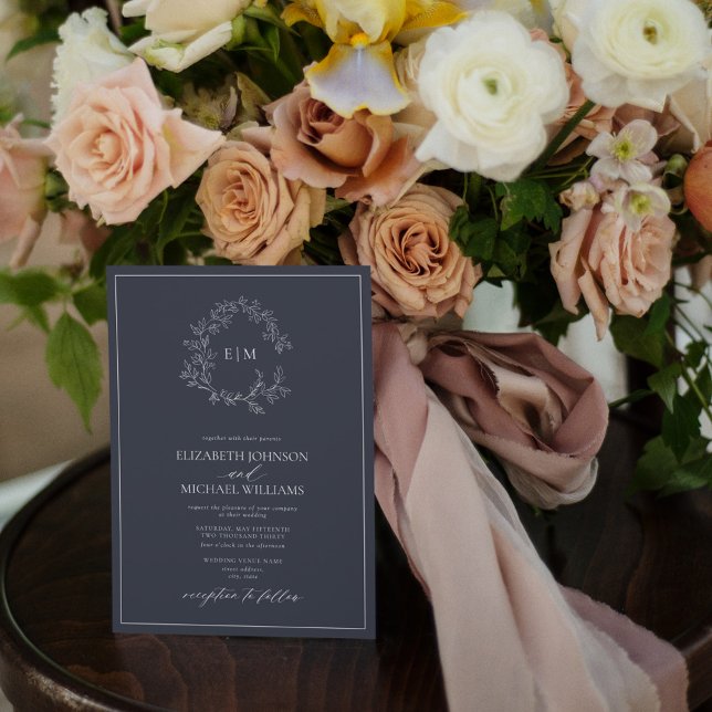 Convite Marinho de Código QR Blue Leafy Crest Monograma Ca (Criador carregado)