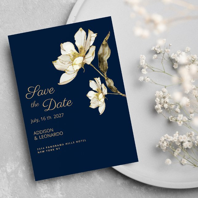 Convite Marinho de luxo flor branca de ouro azul salva dat (Luxury navy blue gold white flower Save the Date)
