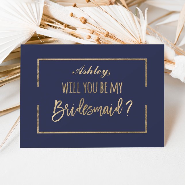 Convite Marinho de script Chic Gold é minha dama de honra (Chic gold frame script navy be my bridesmaid invitation)
