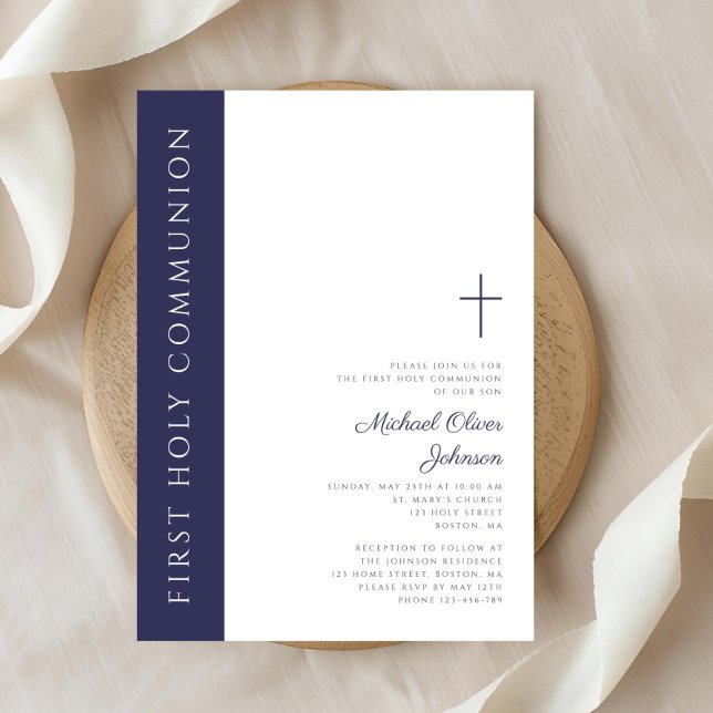 Convite Marinho Elegante moderno Blue Cross Primeira Comun (Modern Elegant Navy Blue Cross First Communion Invitation)
