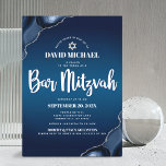 Convite Marinho Mitzvah bar Azul Agate Agate Script Modern<br><div class="desc">Tenha orgulho, alegria e mostre este marco do seu Bar favorito Mitzvah! Enviar este convite legal, único, moderno e personalizado para um evento que se lembre. A tipografia da escrita branca e Estrela de David sobrepõem um fundo azul-marinho profundo com o agato azul de aço acentuado com veias falso prateadas....</div>