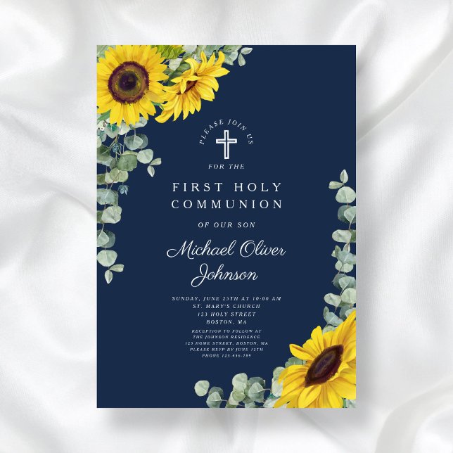 Convite Marinho Moderno Blue Floral Primeira Comunhão Sagr (Modern Navy Blue Floral First Holy Communion Invitation)