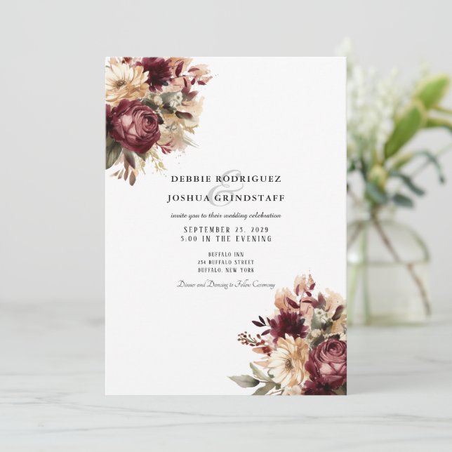 Convite Maroon Burgundy Floral Wedding Invitation  (Em pé/Frente)