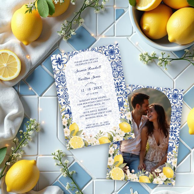 Convite Mediterranean Tiles and Lemon Garland Wedding (Mediterranean Tiles and Lemon Garland Wedding Invitation Cards with Back Oval Photo. )