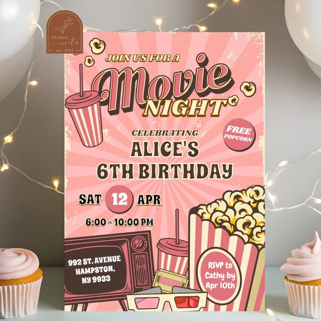 Convite Menina aniversariante de noite de cinema ao ar liv (Criador carregado)