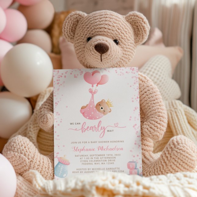 Convite Menina Que Podemos Aguardar Chá de fraldas E Livro (Girl We Can Bearly Wait Baby Shower & Book Request Invitation)