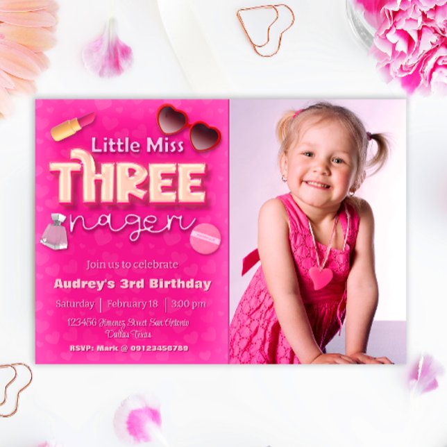 Convite Menina Threenager - aniversário de 3 anos (Little Miss Threenager - Girl 3rd Birthday Landscape Invitation with Photo)