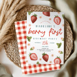 Convite Meninas Cute Berry First Summer Kids Primeiro Aniv<br><div class="desc">Este primeiro aniversario de convite para designs de meninas bonitinhas e caprichosas apresenta ilustrações adoráveis de morango e flor rosa, com um fundo branco simples e moderno, e pode ser personalizado com toda a informação de que você precisa para a primeira festa do seu filho em uma tipografia fofa. O...</div>