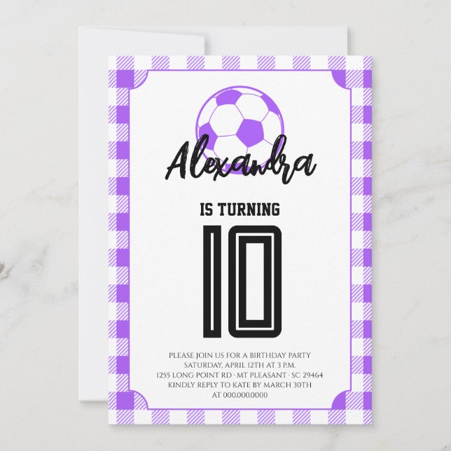 Convite Meninas de Futebol em Xadrez Roxo Aniversário (Frente)