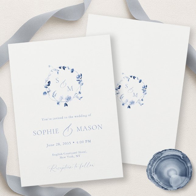 Convite Minimal Dusty Blue Monogram Wreath Wedding  (Criador carregado)