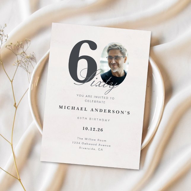 Convite Minimalist 60th Year Birthday Invitation (Modern 60th Birthday Card with Photo)