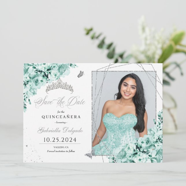 Convite Mint Green Silver Quinceañera Salve A Foto Da Data (Em pé/Frente)