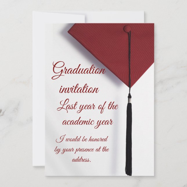 Convite Modern Graduation Invitation with Graduation Cap (Frente)