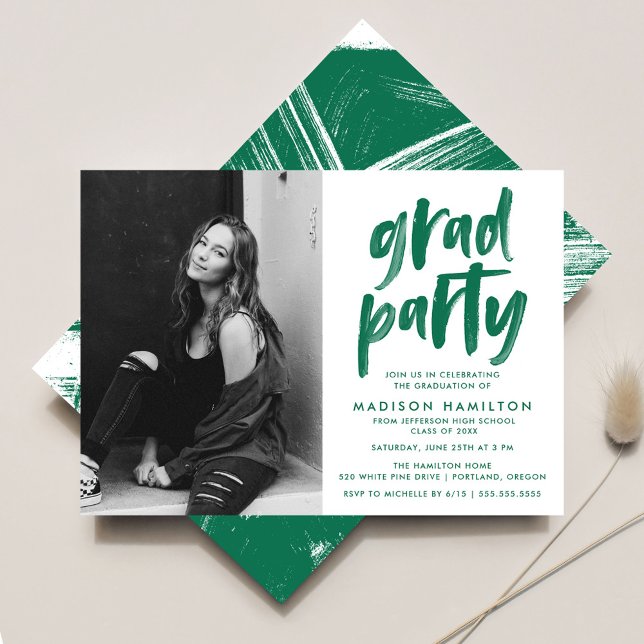 Convite Modern Green Brush Script Photo Graduation Party (Criador carregado)