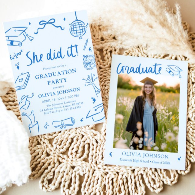 Convite Modern Hand Drawn She did it Blue Graduation Party (Modern Hand Drawn She did it Graduation Party Invitation)