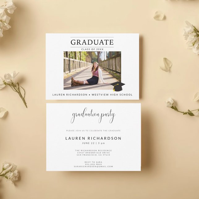Convite Modern Minimal Graduation Announcement with Photo  (Criador carregado)
