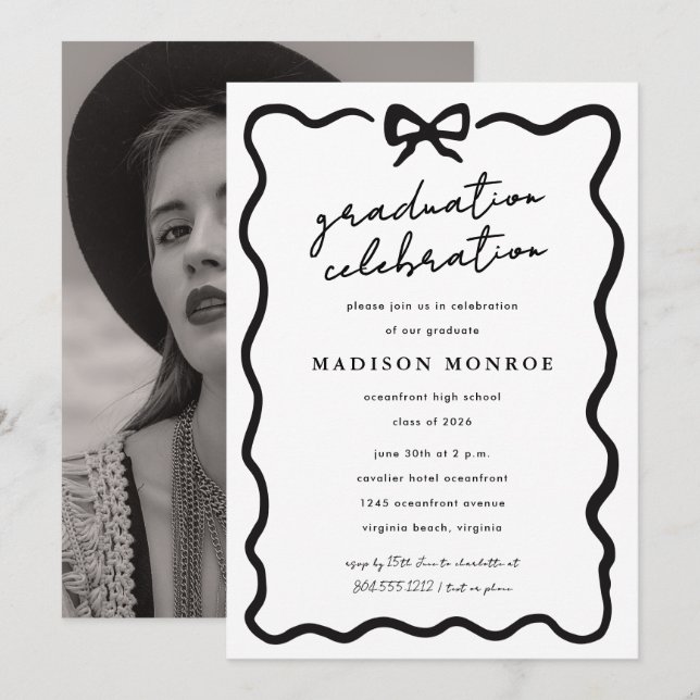 Convite Modern Minimalist Black White Bow Photo Graduation (Frente/Verso)