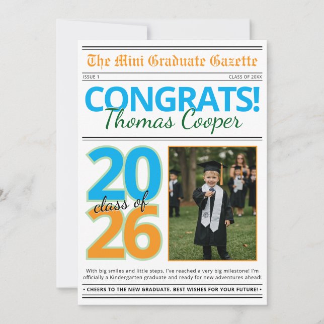 Convite Modern Photo Newspaper Graduation Announcement (Frente)