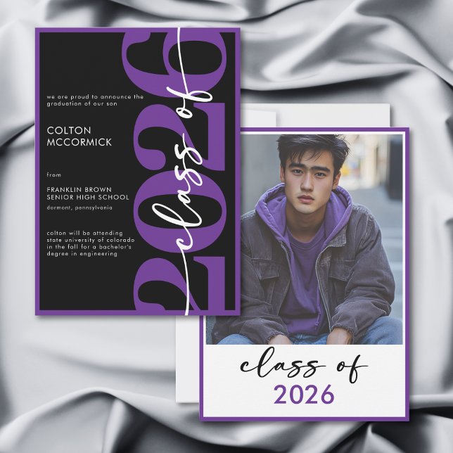 Convite Modern Purple Typography Graduation Announcement (Modern Purple Typography Graduation Announcement)