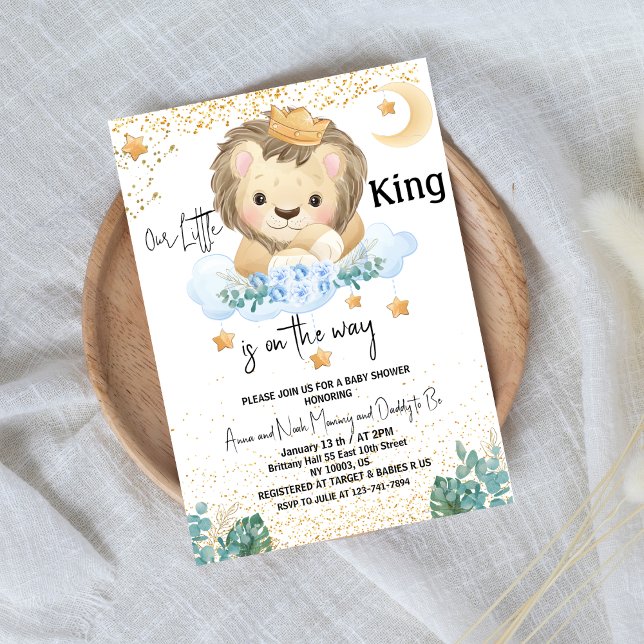 Convite moderna, pequena lua-rei e chá de fraldas das estr (our little king is on the way baby shower boy jungle safari stars gold sparkle blue greenery )