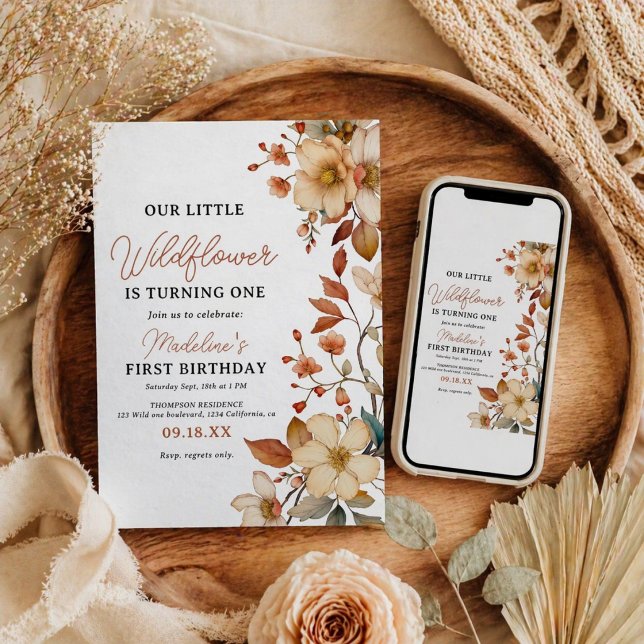 Convite Moderno Chic Script de Flores Silvestres Menina de (Modern Chic Wildflower Script 1st Birthday Girl Invitation)