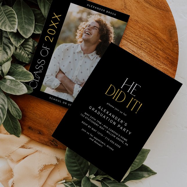 Convite Moderno Fete Negro Dourado Ele Fez Isso Graduação  (Criador carregado)