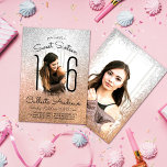 Convite Mole Leve Dourada de Prata Halo Foto Sweet 16<br><div class="desc">Este bonito e giro convite de aniversário 16 é perfeito para o dia especial da sua filha. Ele apresenta falso prata cintilante impresso e halo fotográfico ombre brilhante brilhante dourado. Inclui duas fotos para personalizar com suas próprias fotos da sua doce filha. A fonte é um moderno e delicado roteiro...</div>