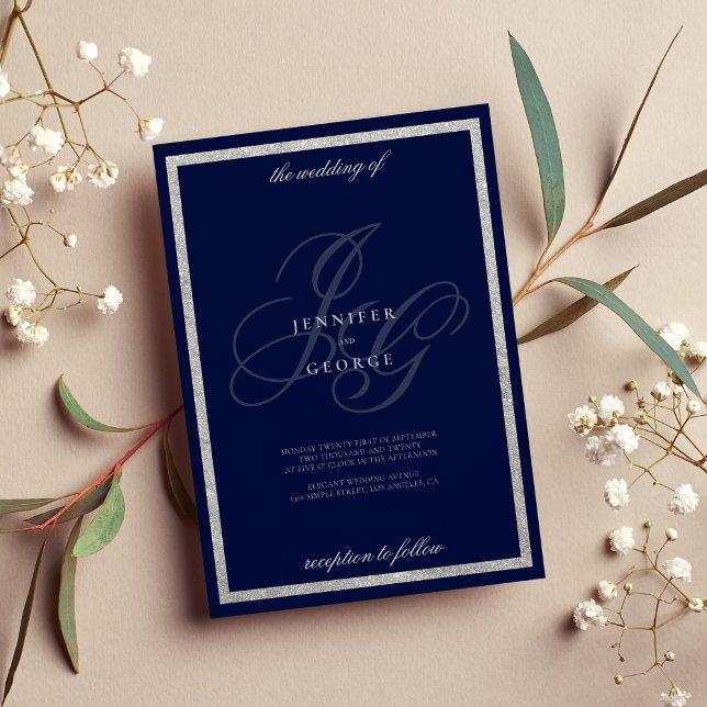 Convite Monograma azul marinho prateado elegante em casame (Elegant silver navy blue monogram initals wedding invitation)