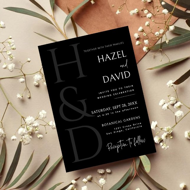 Convite Monograma Preto e Branco Moderno Casamento Minimal (Modern black and white monogram wedding invitation sets a sleek, minimalist tone.)