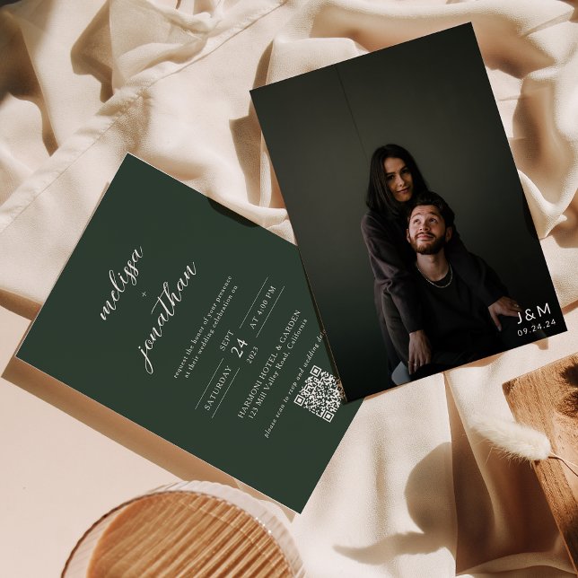 Convite Monograma Verde Escuro Moderno Casamento QR (Criador carregado)