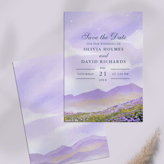 Convite Montanhas Campos Céu Noturno Lilás Salve a Data (Lilac Night Sky Mountains Fields Save the Date Invitation on a lilac table.)