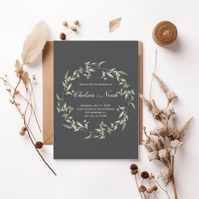 Convite Moody Greenery Wreath Wedding Invitation (Criador carregado)