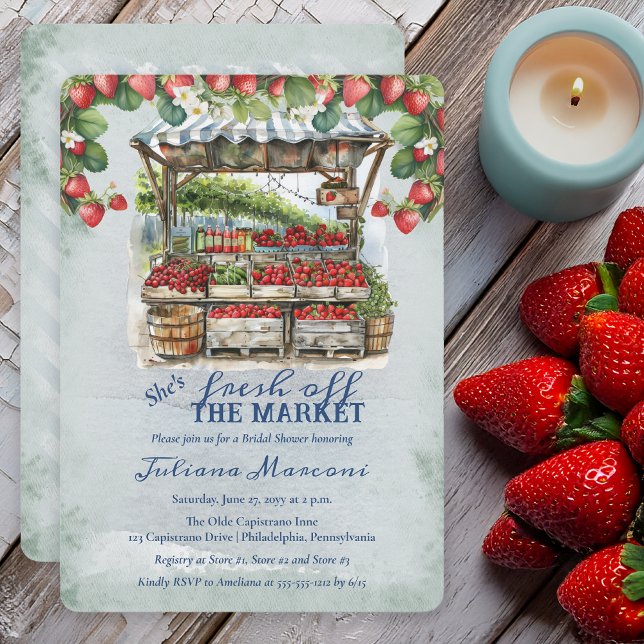 Convite Morangos Frescos Do Mercado Chá de Noiva (Fresh Off the Market Strawberries Farmer's Fruit Stand Distressed Blue Bridal Shower Invitation)