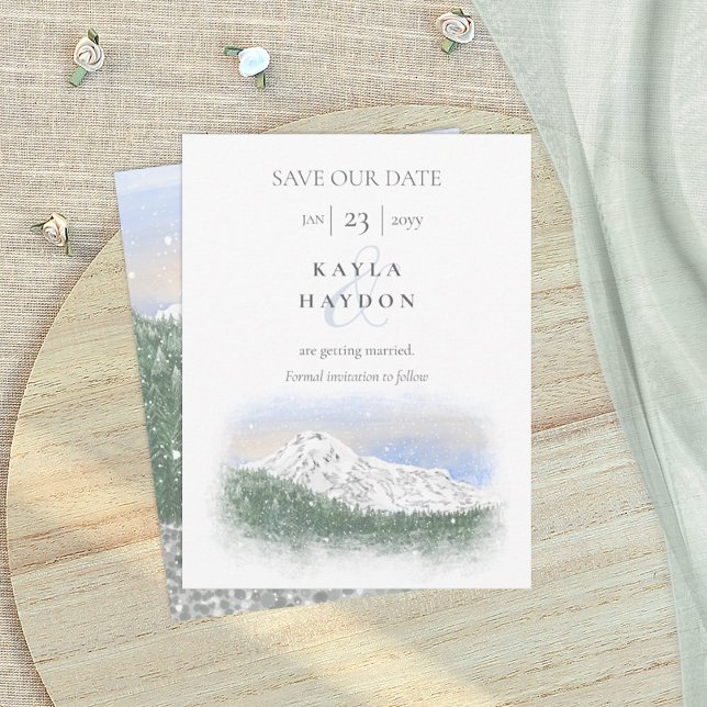 Convite Mt Rainier, Falling Snow Wedding Save the Date (Mount Mt. Rainier save the date wedding card, Snow falling, trees forest, rustic winter mountains)