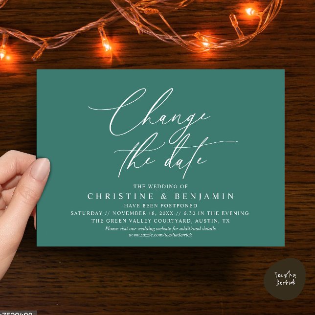 Convite Mudança de Data de Casamento com Elegância Posterg (Elegant Script Change the Date Wedding Postponement Invitation Card in Teal Green)