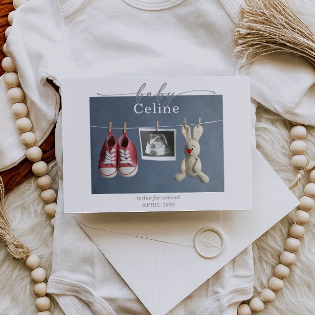 Convite Muted Gray Minimalist Pregnancy Announcement Card (Criador carregado)