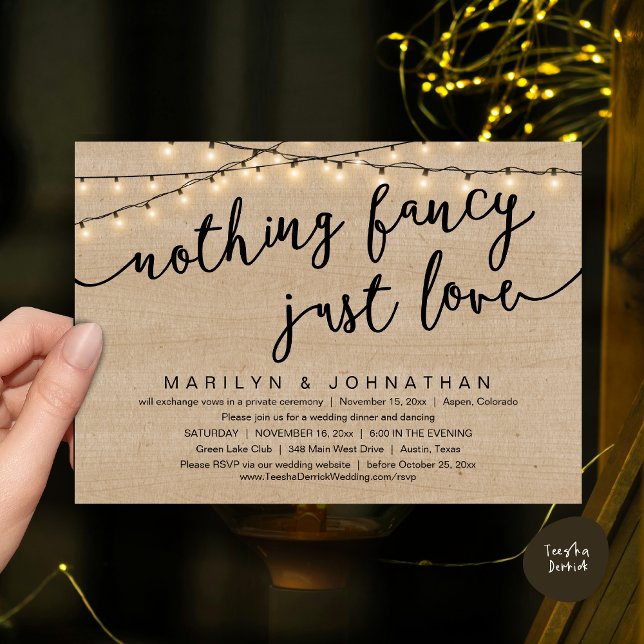 Convite Nada de Rico, apenas amor, Janto de casamento russ (Nothing Fancy, Just Love, Rustic Cottage String Lights, Wedding Dinner Invites Card, PDF, Brown Wood)