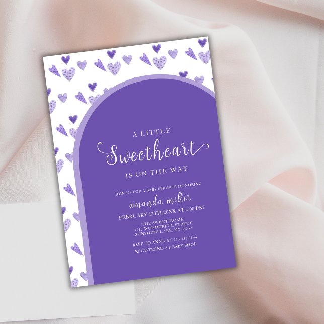 Convite Namorados de Arco Roxo Pequeno Chá de fraldas Doci (Purple Arch Valentine Little Sweetheat Baby Shower Invitation)
