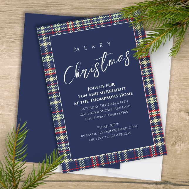 Convite Natal Feriado Simples Marinho Azul Xadrez de inver (Merry Christmas holiday festive navy blue plaid background with stylish calligraphy script. )
