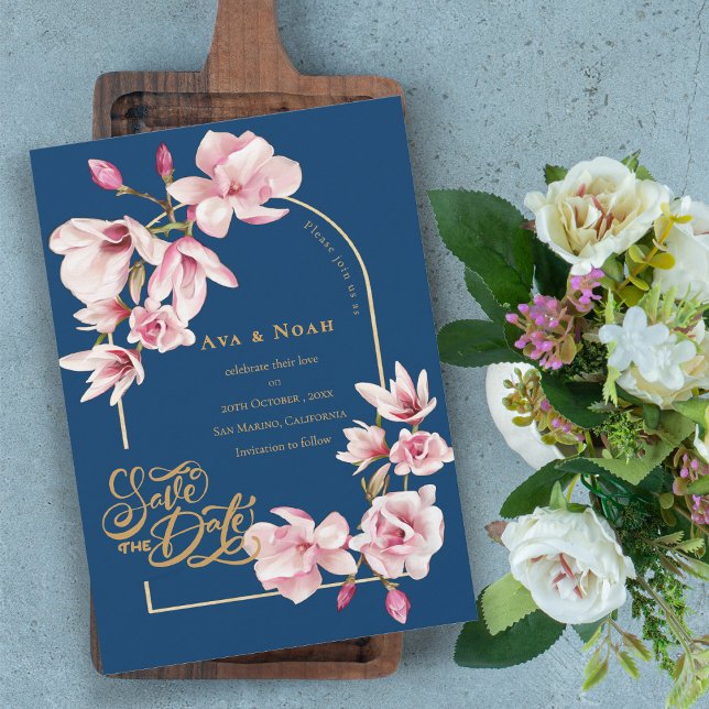 Convite Navy Blue Blush Pink Magnolia Floral Save the Date (Navy Blue Blush Pink Magnolia Floral Save the Date Invitation)