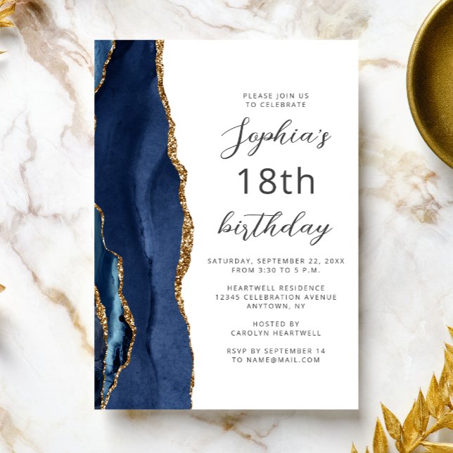 Convite Navy Blue Gold Agate Script 18th Birthday (Criador carregado)
