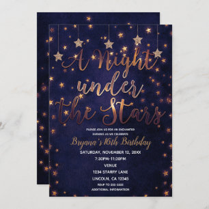 Convite Noite Púrpura e Dourada sob o céu celeste das estr