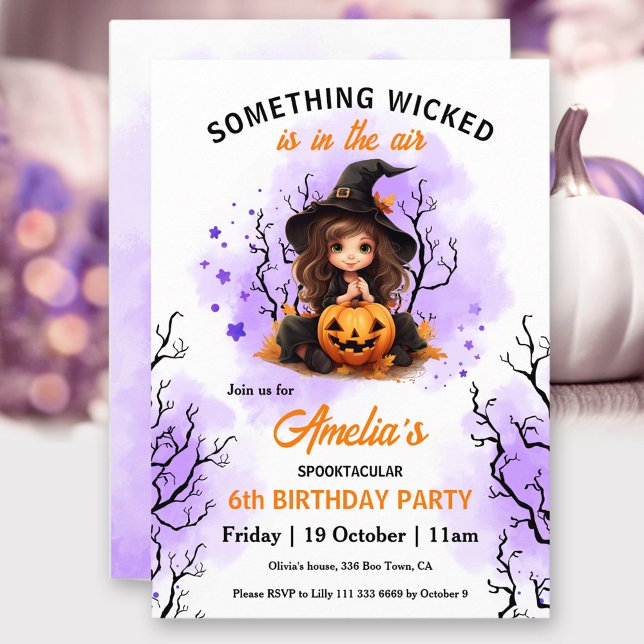 Convite Noivado das Meninas do Dia das Bruxas de Roxo Lara (Cute Witch Purple Orange Halloween Girls' Birthday Invitation)