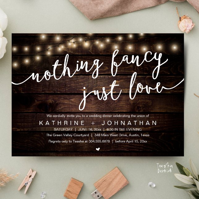 Convite Nothing Fancy, Just Love, Wedding Reception Dinner (Nothing Fancy, Just Love, Wedding Reception Dinner Invitation Card String Lights Brown Wood)